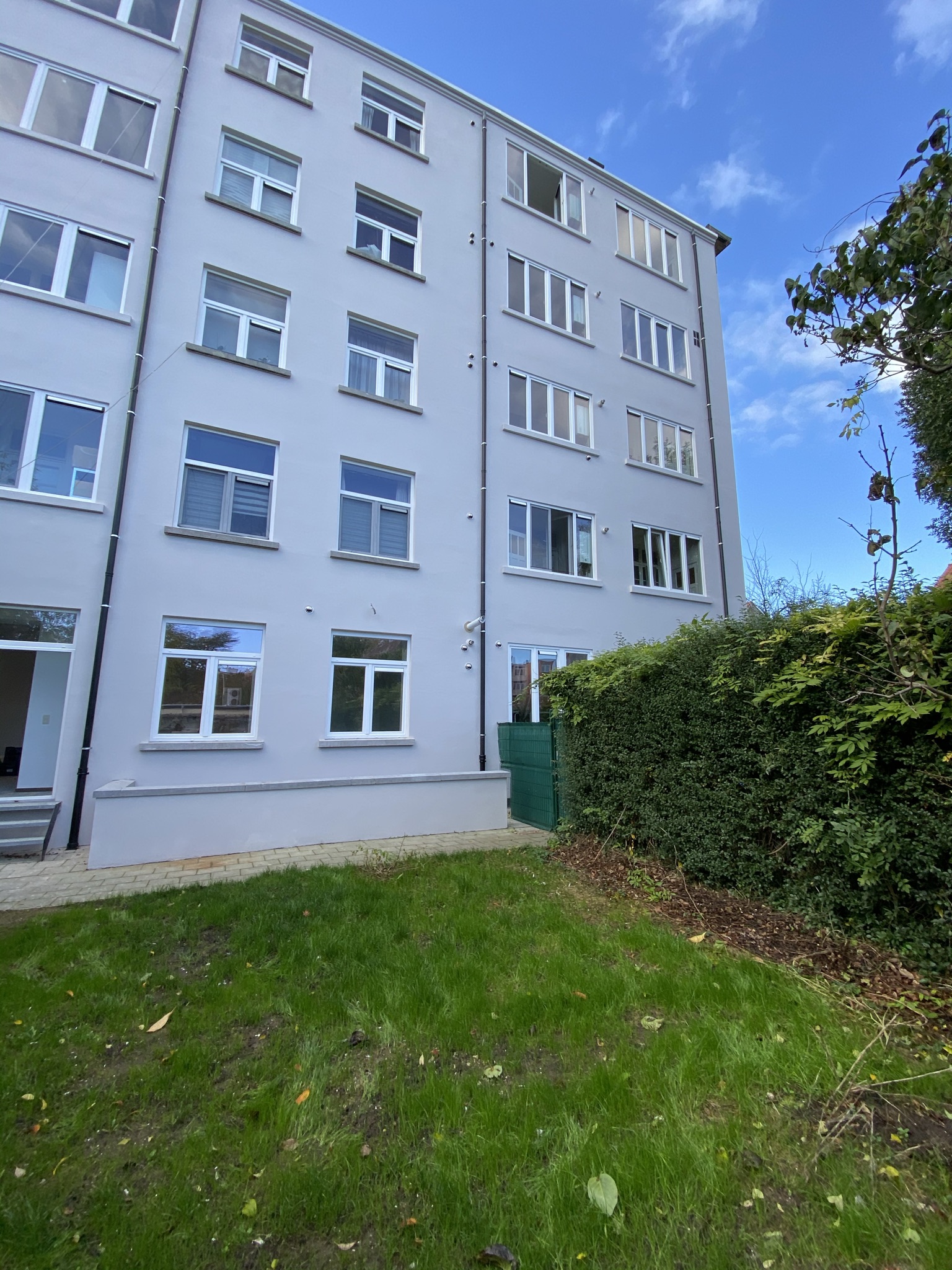 Façade 13